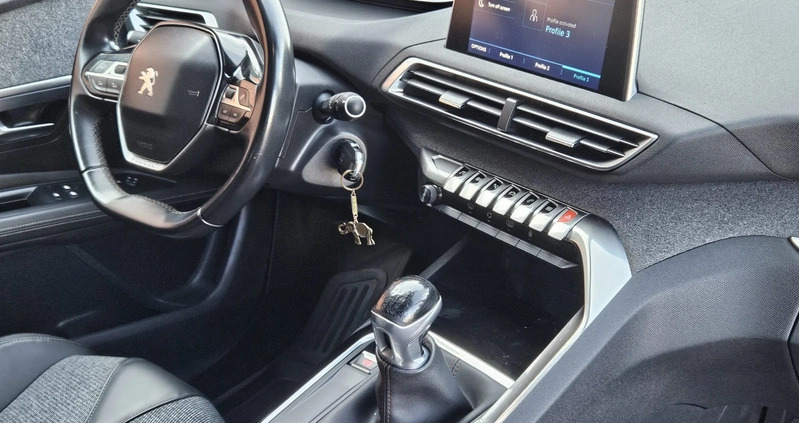 Peugeot 3008 cena 70900 przebieg: 97900, rok produkcji 2018 z Katowice małe 742